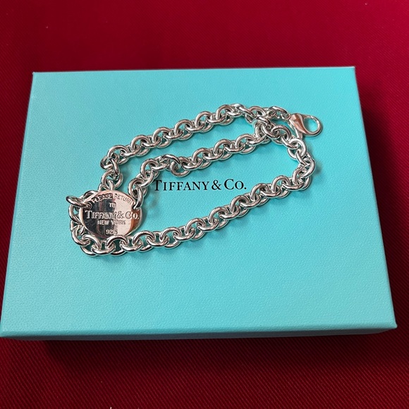 Tiffany & Co, “Please return to Tiffany” oval tag choker pendant necklace. Used - Picture 5 of 6